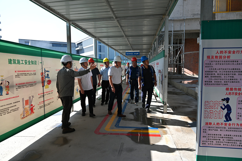 DSC_1613.JPG DSC_1613.JPG